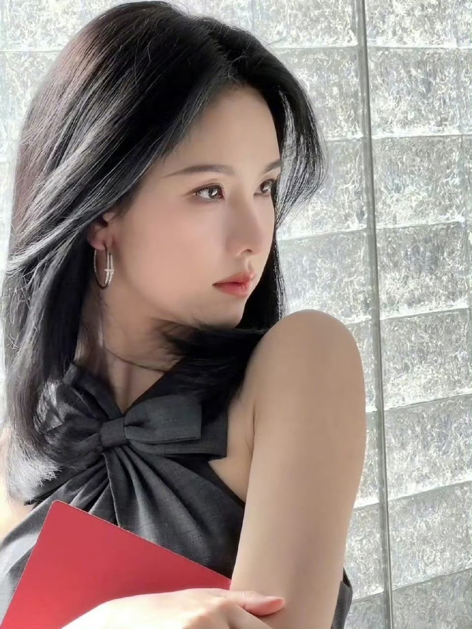 陈都灵戴眼镜简直是高质感女神妈妈级别的