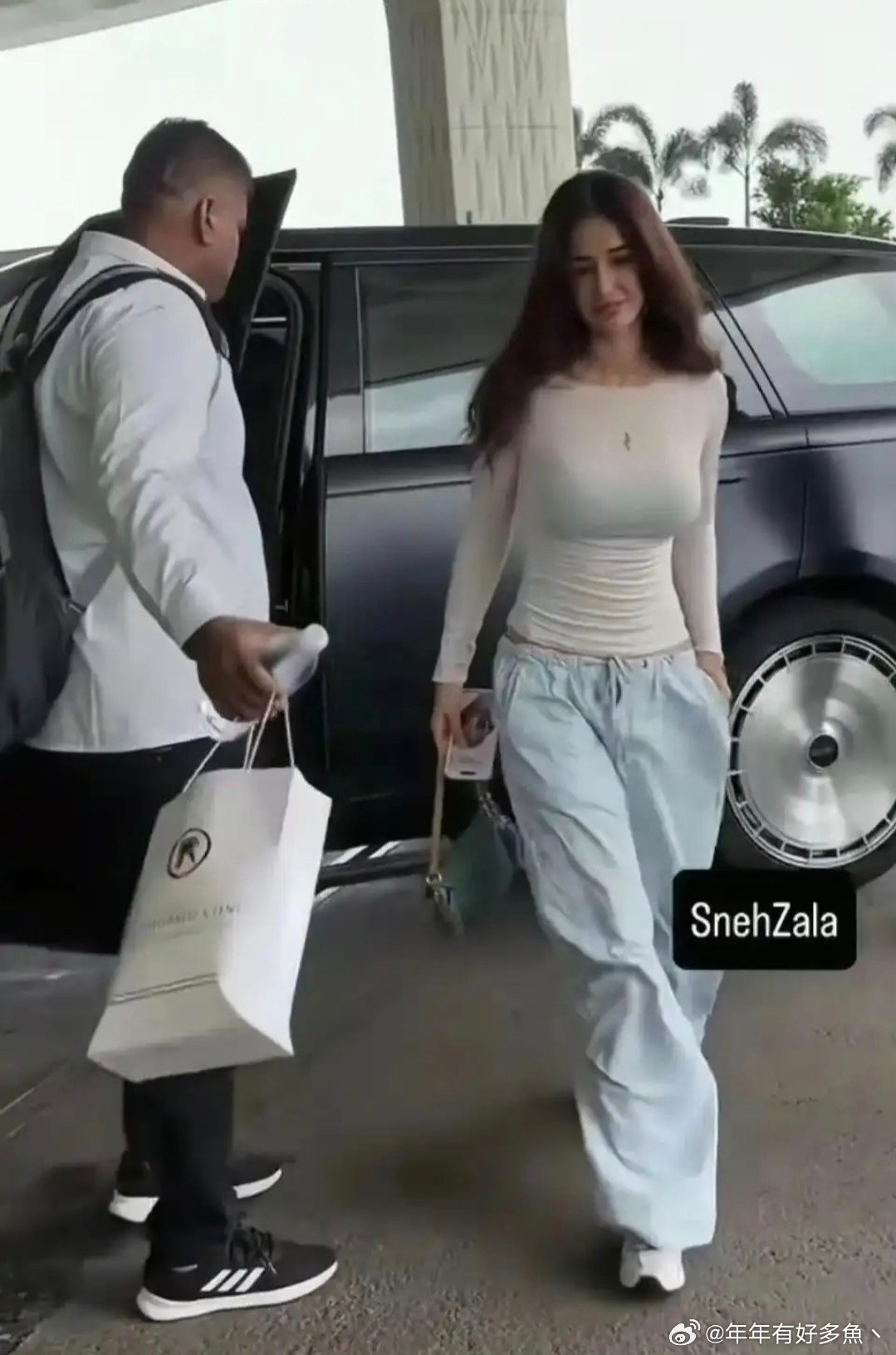 印度第一美人迪莎帕塔尼，身高175cm，体脂率只有12%