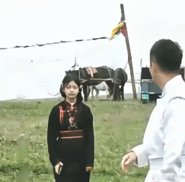 小玥儿正脸照曝光，神似大S呀！​​​
