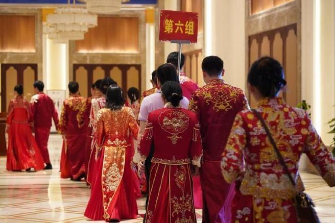 2026年真是一个神奇的年份，这不新年刚刚踏来，单位里就有好几对新人陆续发喜糖了