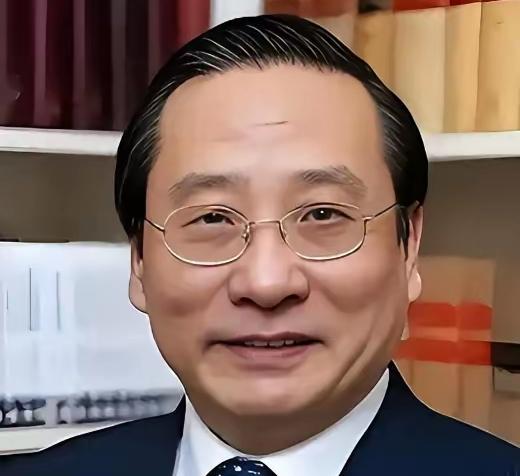 高志凯正面硬刚美国学者，一句话戳破美式双标一位美国学者曾质问高志凯教授，声