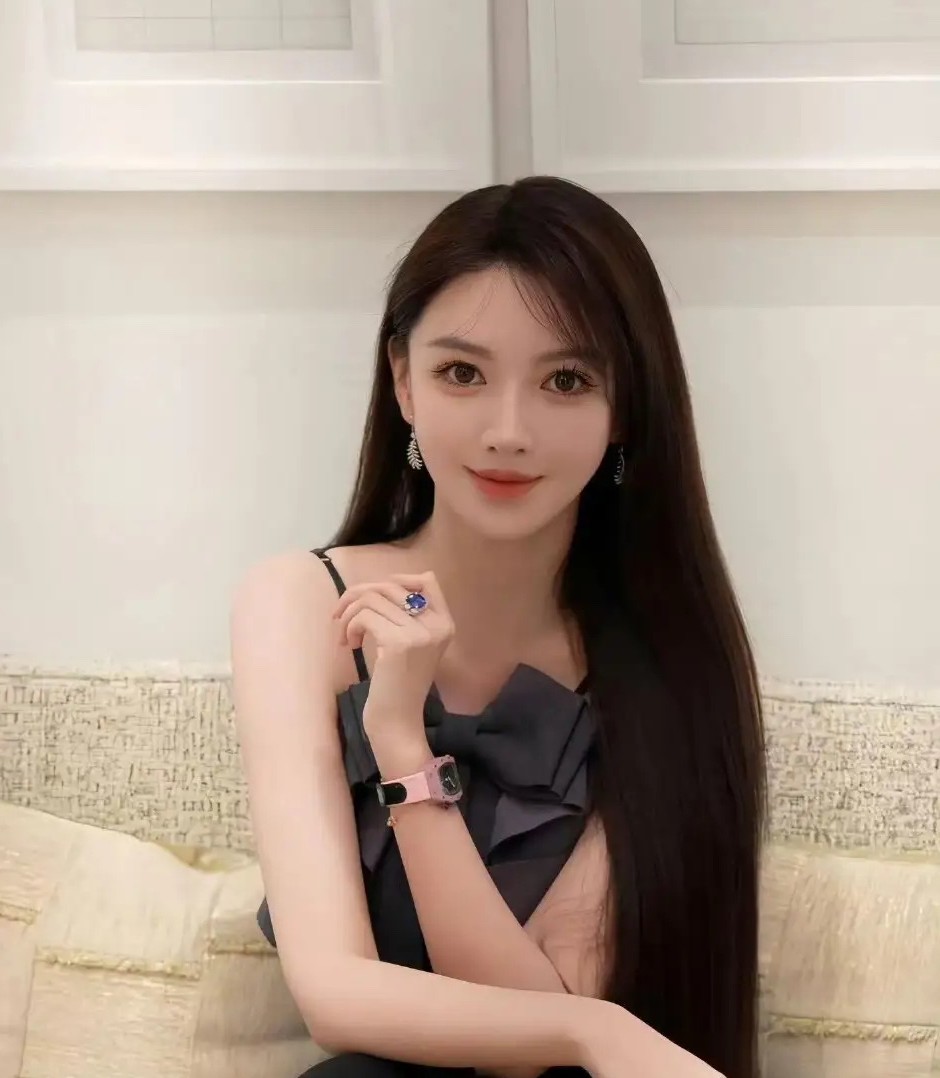 叶珂的眼泪流再多，黄晓明也不会回头了。黄晓明对她真的很好，事情闹到今天这一步完全