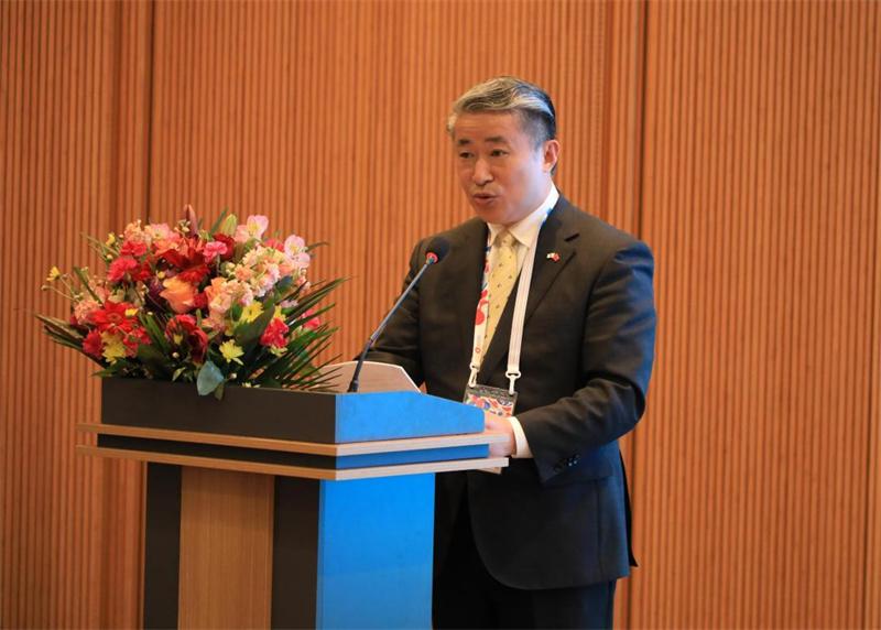 一句“砍脏头”，威力远超100次“坚决反对”！薛剑总领事这一次，根本不是在“外交