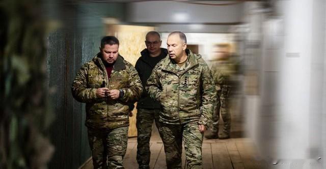 乌克兰武装部队总司令瑟尔斯基说，即使面临压力，但乌克兰军队能够重新控制顿涅茨克地