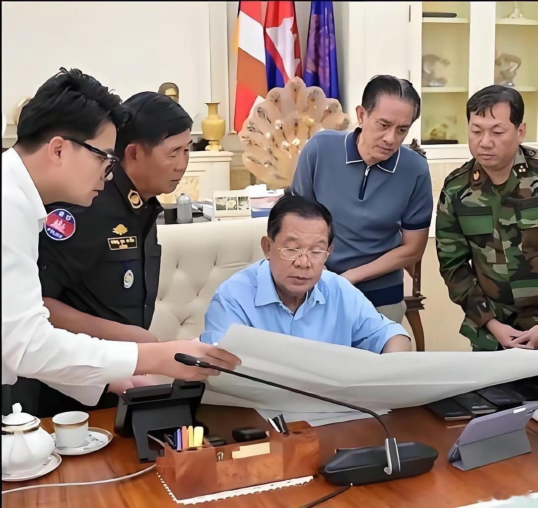 洪森家族的命运大概率将会是这八种结局！第一、泰国像之前越南一样，直接抵达金边，打