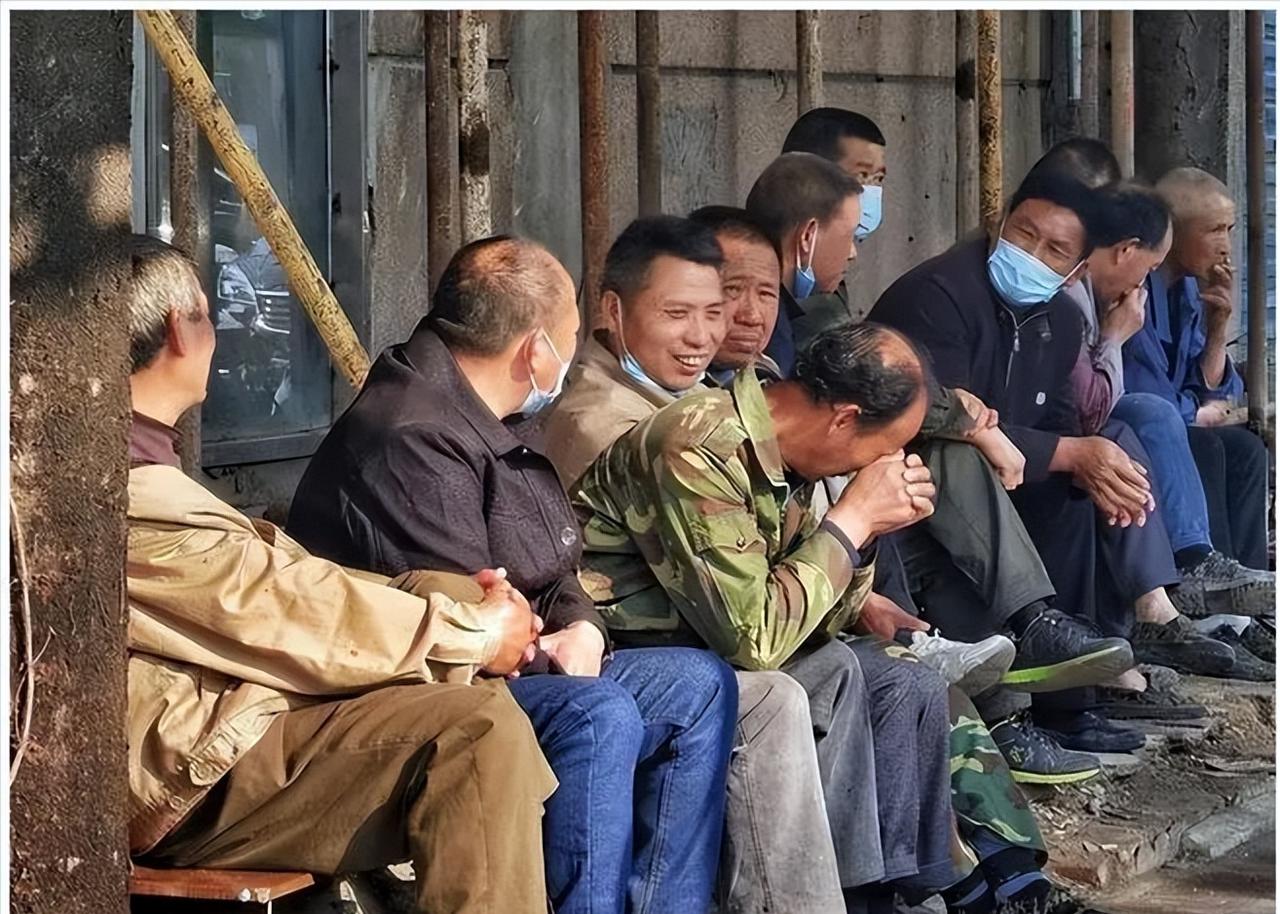 今年结婚登记数还在降，可真正让人唏嘘的不是“光棍”数字，而是越来越多条件不错的普