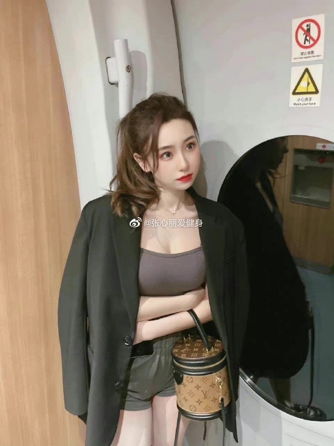 如果没有人陪你，就得去远方