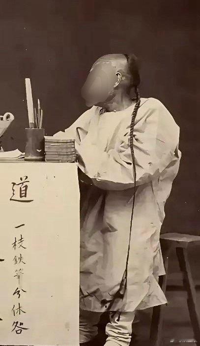 我去，原来清朝的辫子长这样，电视剧里已经美化过了​​​