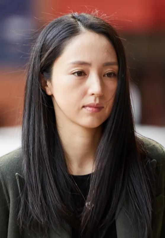 45岁女星董璇官宣再婚，回想前夫高云翔当年罪名不成立，那么他的冤屈谁负责呢？[捂