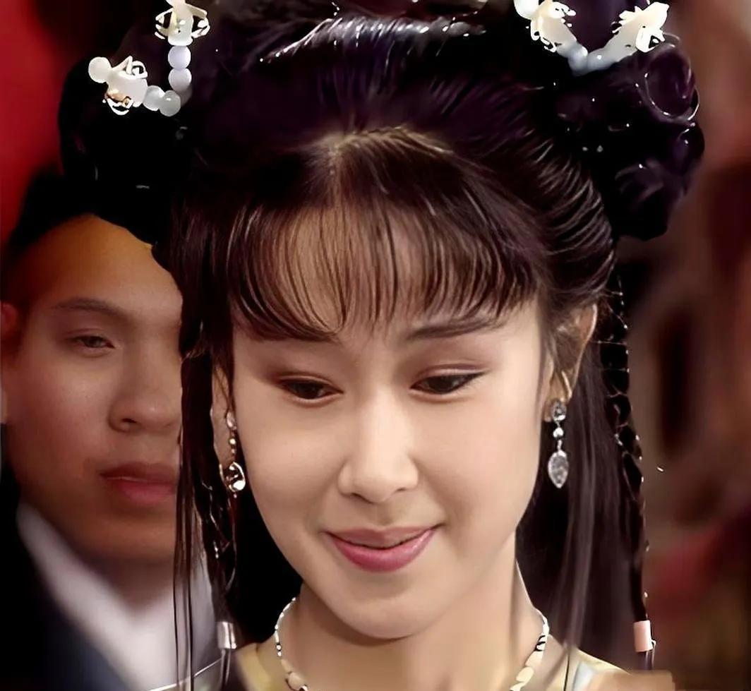 真的没想到，小时候看的电视剧《新白娘子传奇》，扮演许仕林老婆的碧莲扮演者夏光莉