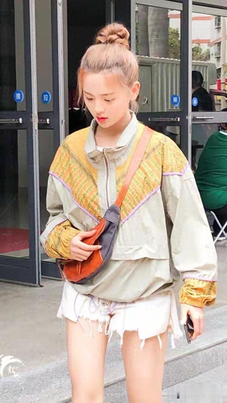 杨超越随拍美图