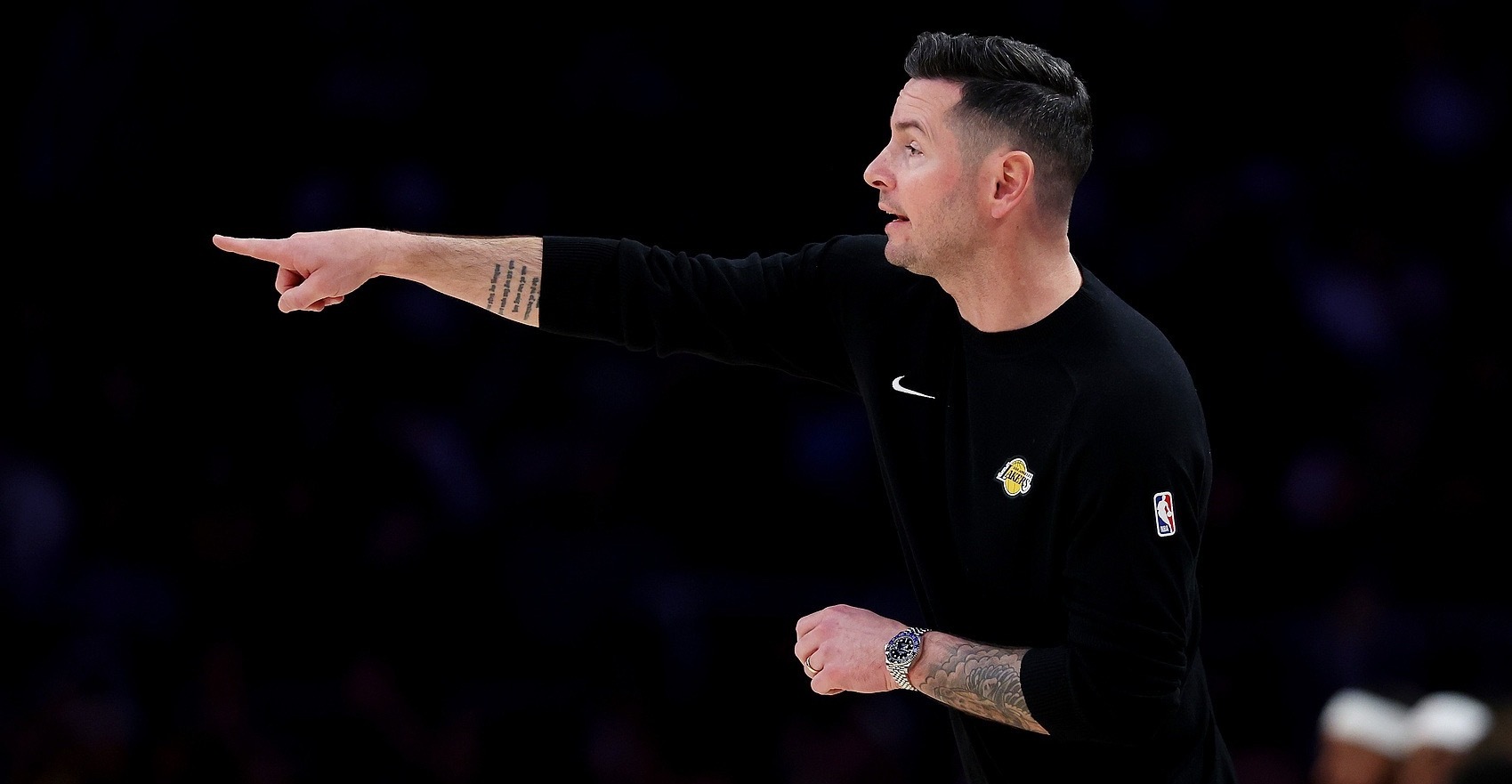 雷迪克最近的赛后采访是让人不舒服的。且不论球场上的比赛内容——他们的阵容结构本就