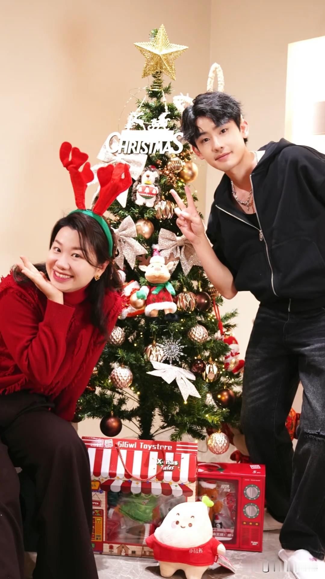 12月24日，综艺《令人心动的offer5》带教律师刘思远更新圣诞节vlog，并