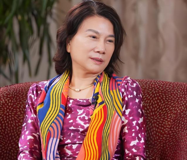 董明珠这次真的让所有人闭嘴了！人民日报罕见重磅发声，字字珠玑，彻底撕开了中国制造