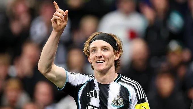 英超诸队：从德甲挖来的人就是好用！拜仁：是啊！从英超挖来的人就是好用！让我可以