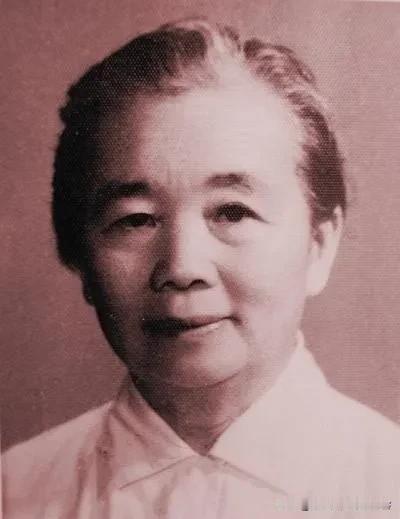 1937年，西路军政治部主任张琴秋被俘，马家军旅长问她：“你是不是张琴秋？”张琴