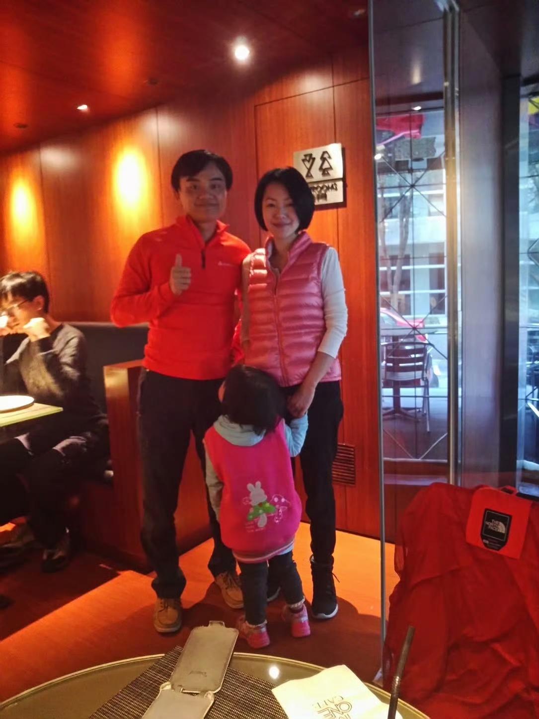 脆上演唱会大哥分享和小S早期合照！许老三还是很小一只🤣🤣🤣​​​