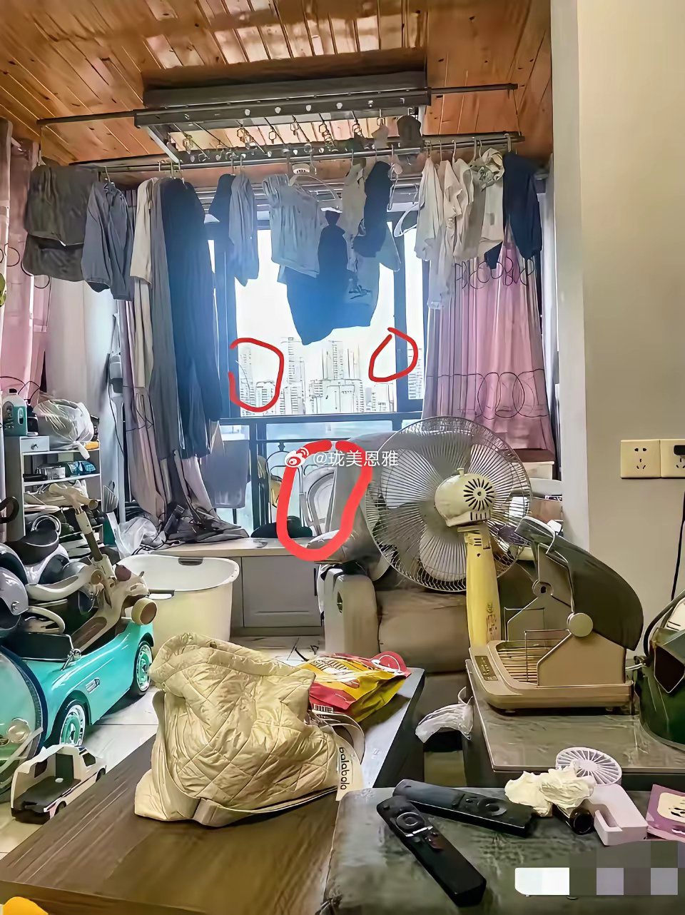 重庆坠楼宝宝的家一眼望不到边，处处是危险​​​