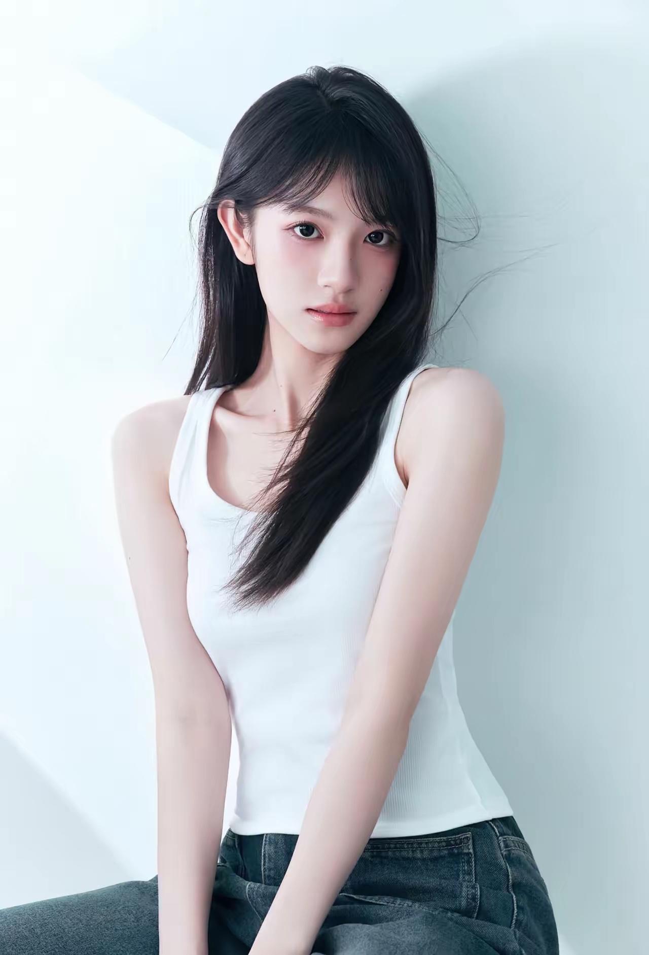 您喜欢漂亮的女孩子吗当然喜欢漂亮的女孩子，长相好、身材好又漂亮。
