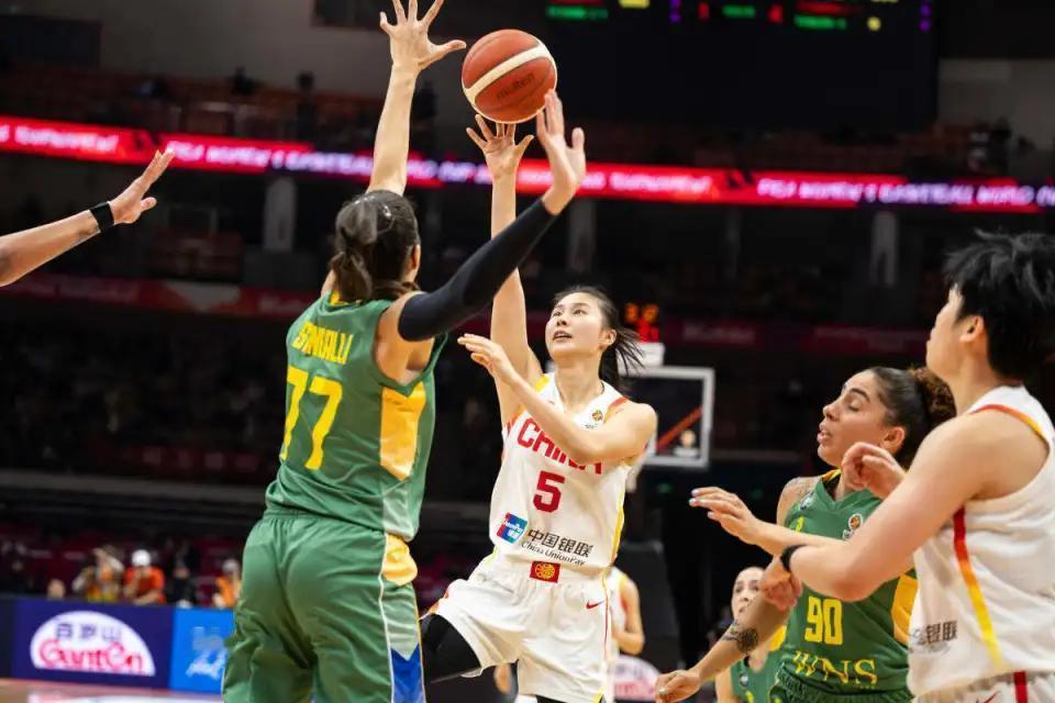 北京时间3月17日消息，世界杯女篮预选赛结束一场焦点大战，中国女篮83-71击