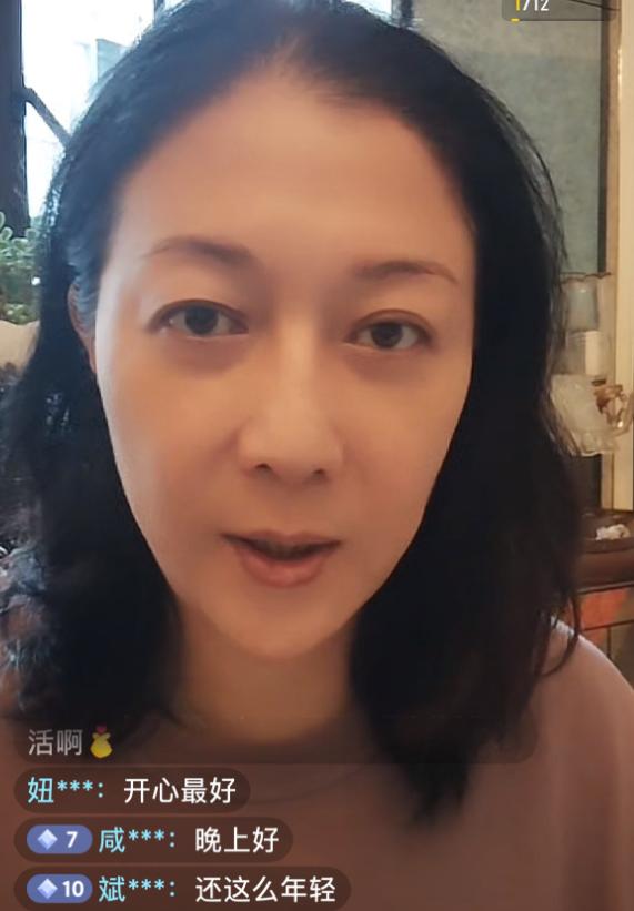 5月19日，吴绮莉直播发言！一开口就说出这话，网友瞬间破防：“今年母亲节和我的生