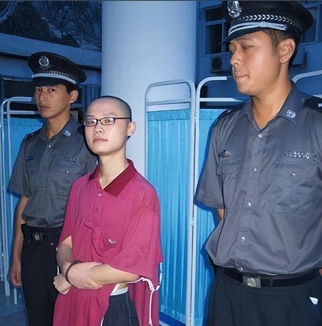 她给“弟弟”借钱买药，最后死在四平米出租屋？长沙一名25岁的女老师陆灿昱，