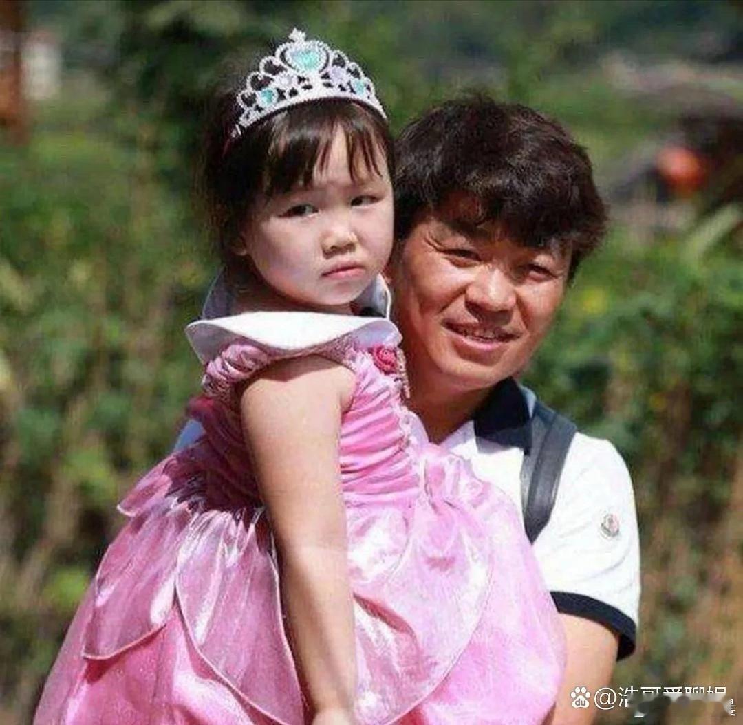 时间也太快了！王宝强的女儿都长这么大了，不知不觉就长大了～