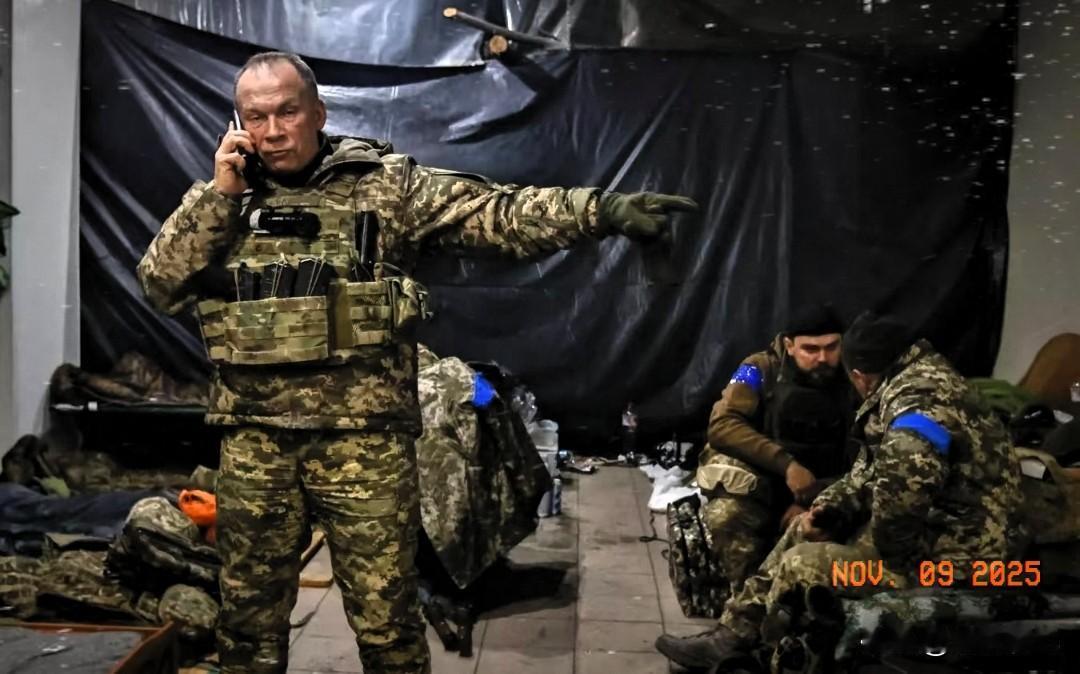 乌克兰总司令已经公然违抗泽连斯基的命令！近日，俄乌战场上传出个挺炸锅的消息，英国