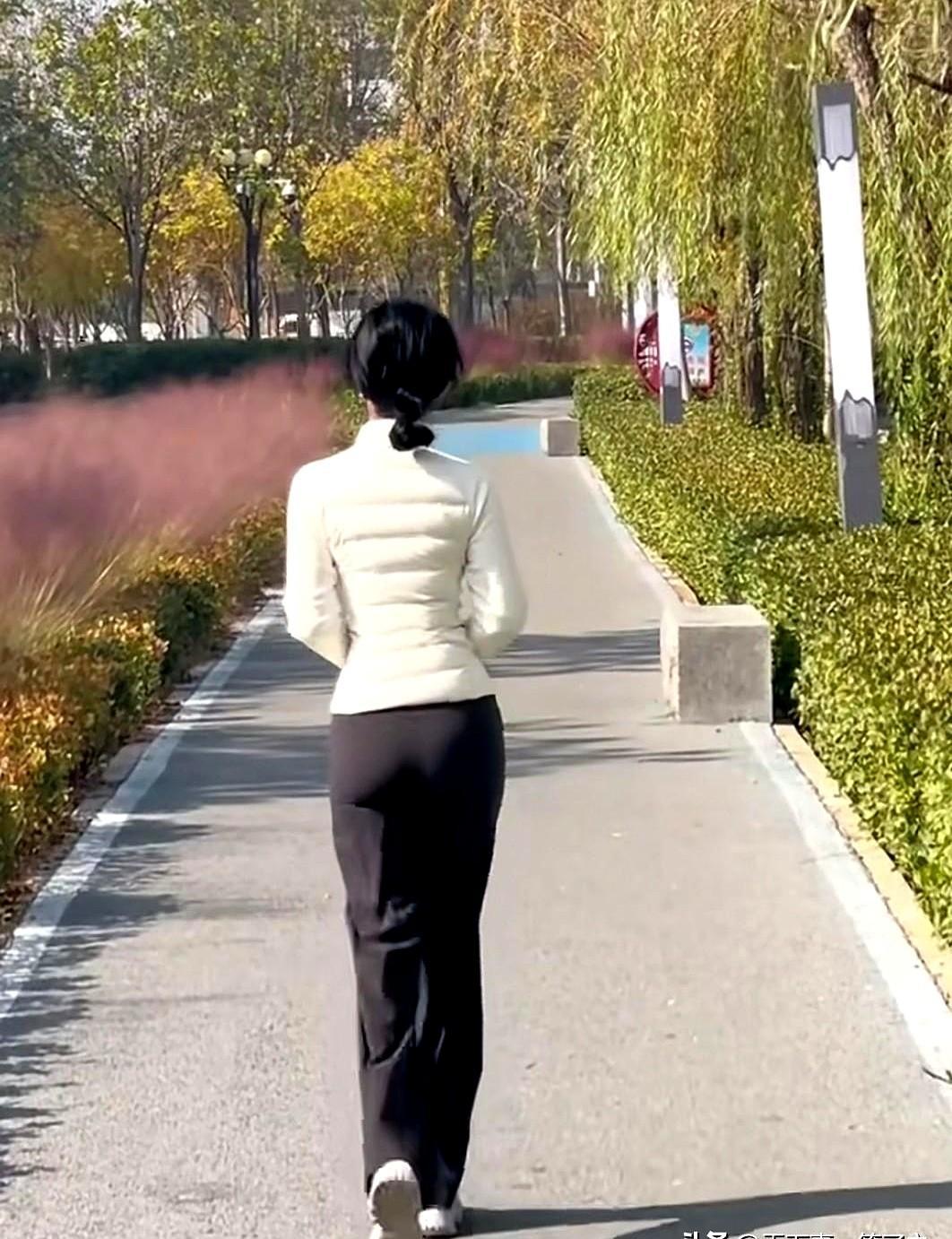 女同事要找对象，她问当中医的爷爷，可以找什么样的男人？爷爷直接给她列出了十条标