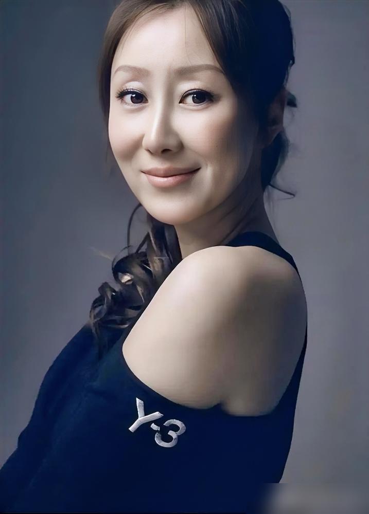 孙楠深夜书房里的秘密，终于扒出来了。买红妹输的不是脸，是价值。你总以为婚姻就