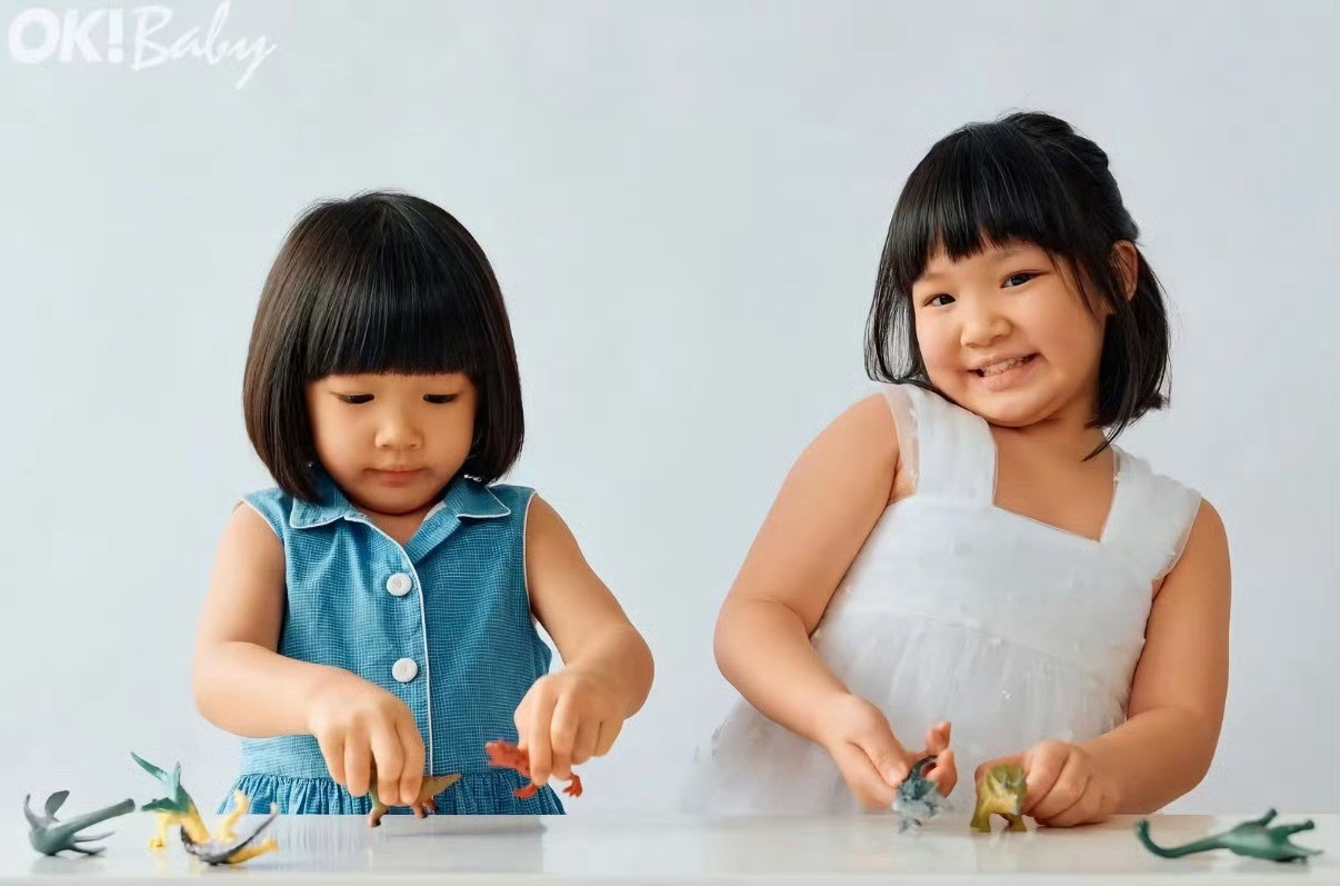 王祖蓝俩女儿颜值大女儿Gabby：酷似王祖蓝，古灵精怪，特征鲜明小女儿Hayle