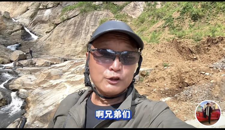 包哥是个好猎手。前天包哥说签证即将过期，所以立马回到河内，网