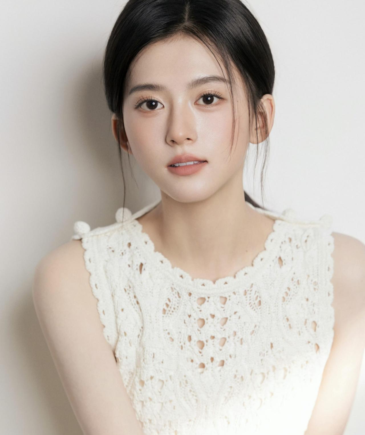 于正之前写小作文影射女演员抢角色，现在闹大了，那个被牵扯的女演员直接被剧组开除了