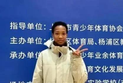 中国女排的福音，国产艾格努来了中国女排一直缺少一位强力接应，龚翔宇属于保障型接