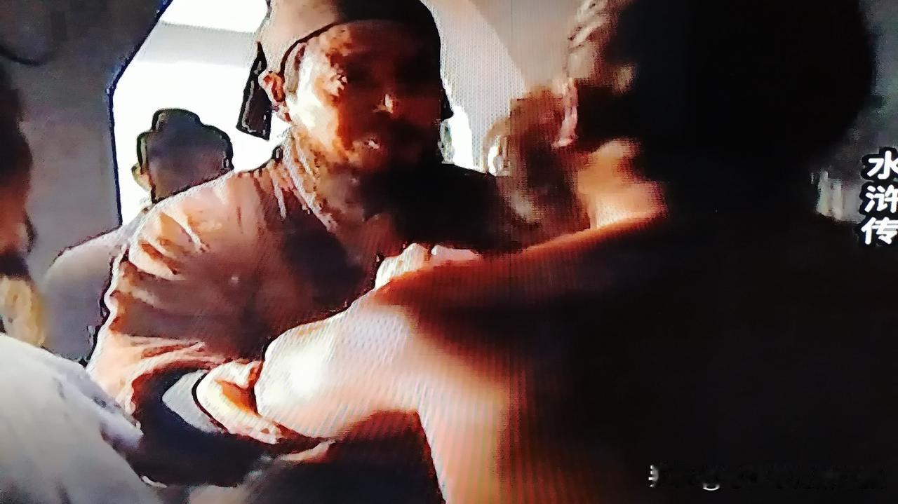 水浒传里,王伦的选择,错了吗?王伦是一个落第书生，根据他的表现来看，他读书不多而