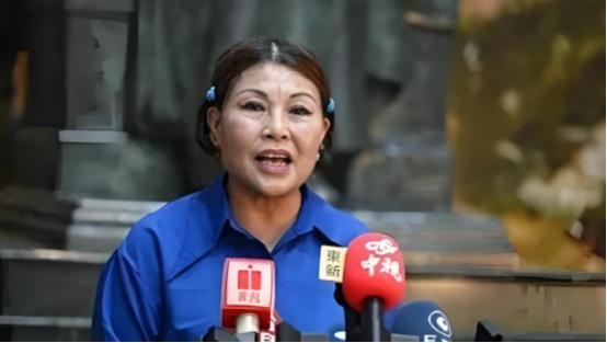 陆配国民党中常委何鹰鹭被国民党考纪会停职！近日何鹰鹭因在媒体平台呼吁，“早日让