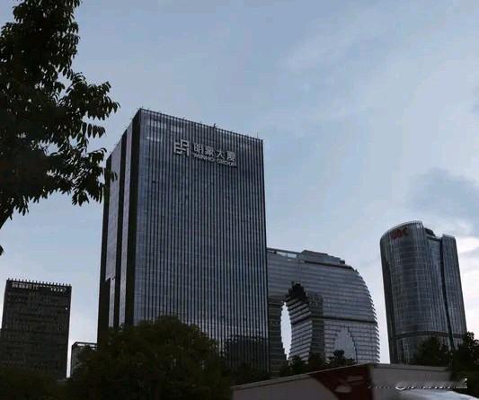 浙江为啥这么特别？全国四大富裕发达省份，GDP唯独省会杭州是第一不知大家发