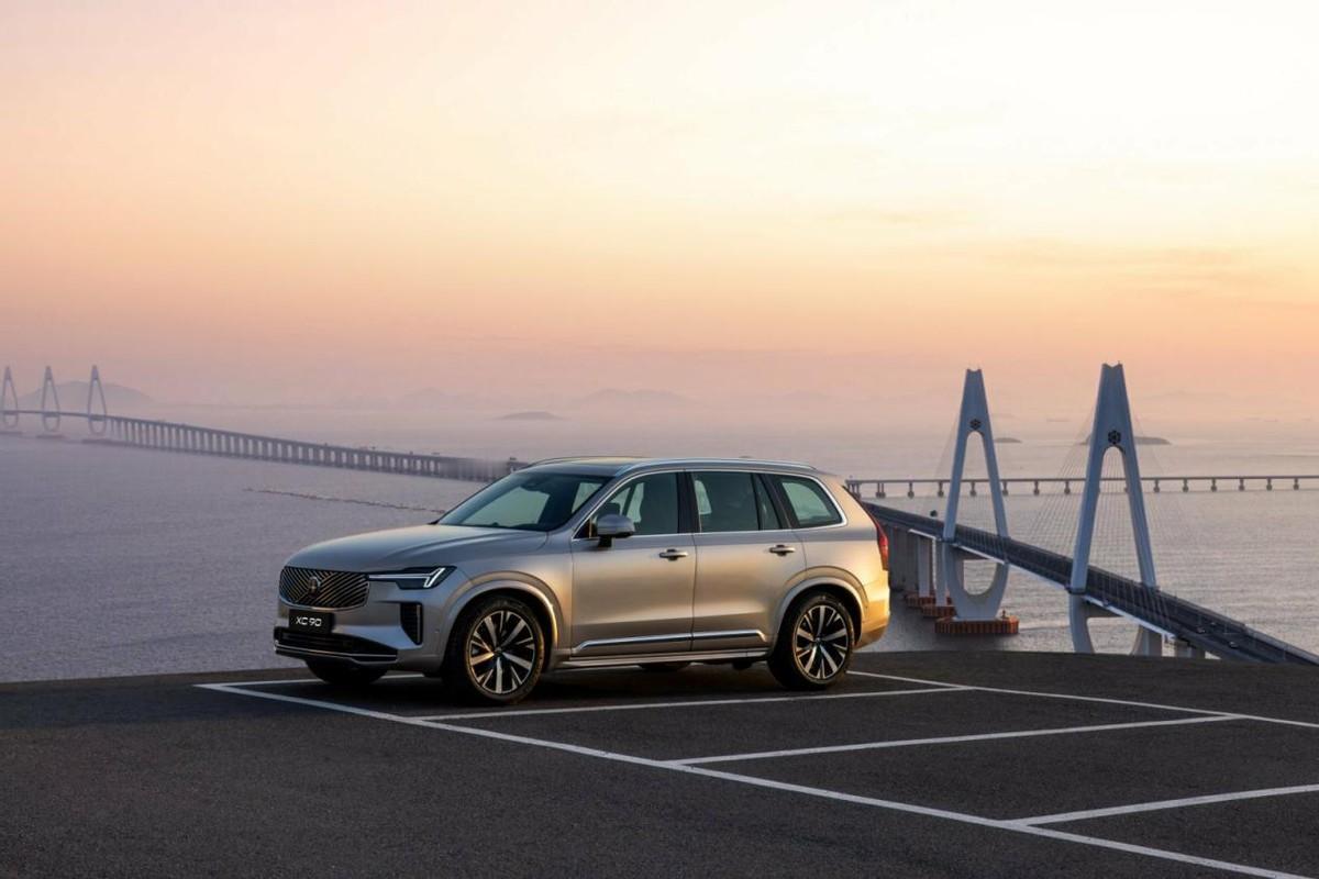 都是豪华品牌中大型SUV，沃尔沃全新XC90、宝马X5你会怎么选？当年售价去