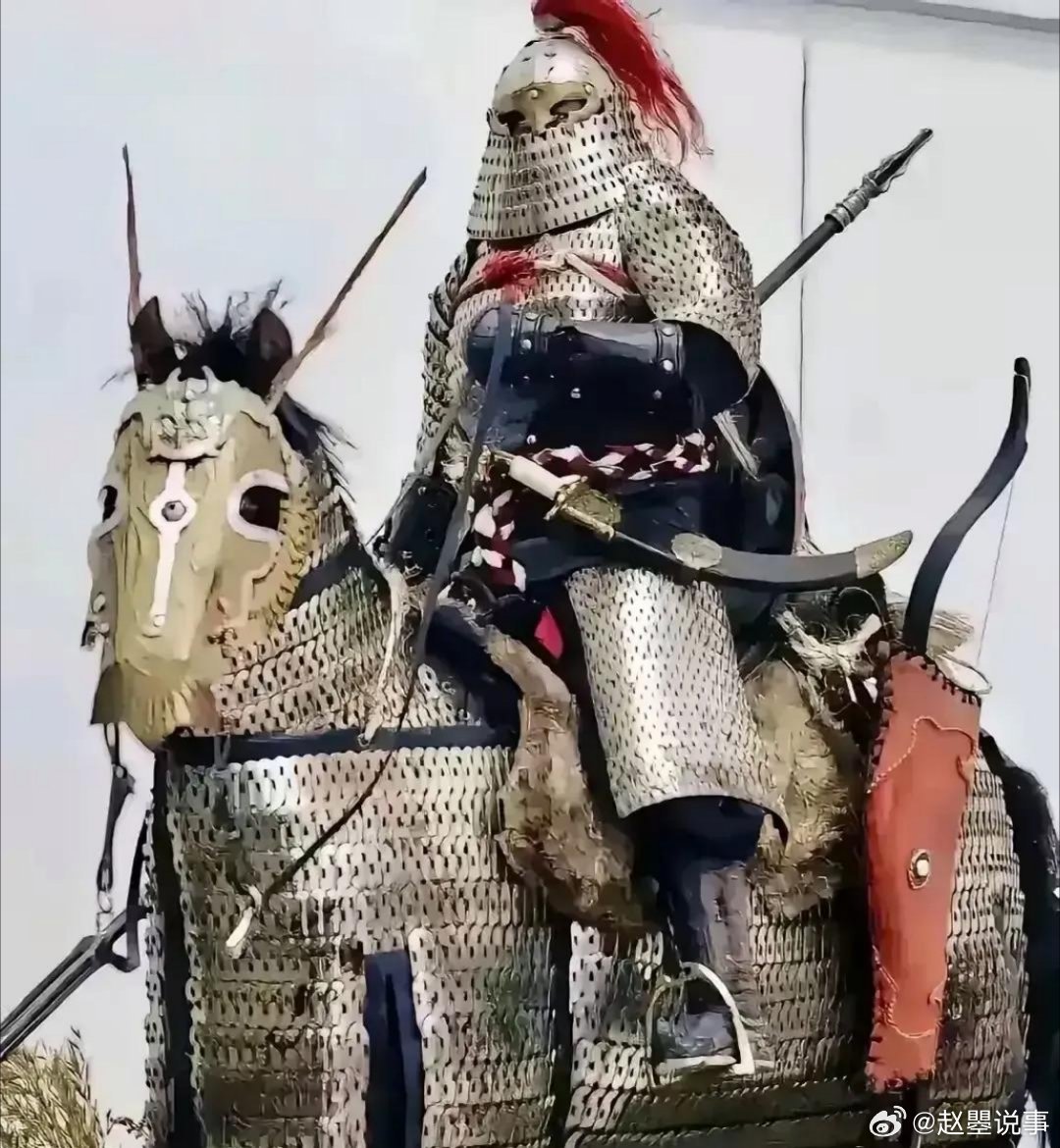 在古代战场上，如果铁浮屠，最明智的选择就是赶紧跑！这种人马皆披重甲的重装骑兵，刀