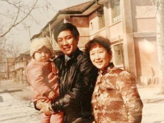 王铎：唐国强与妻子孙涛和女儿