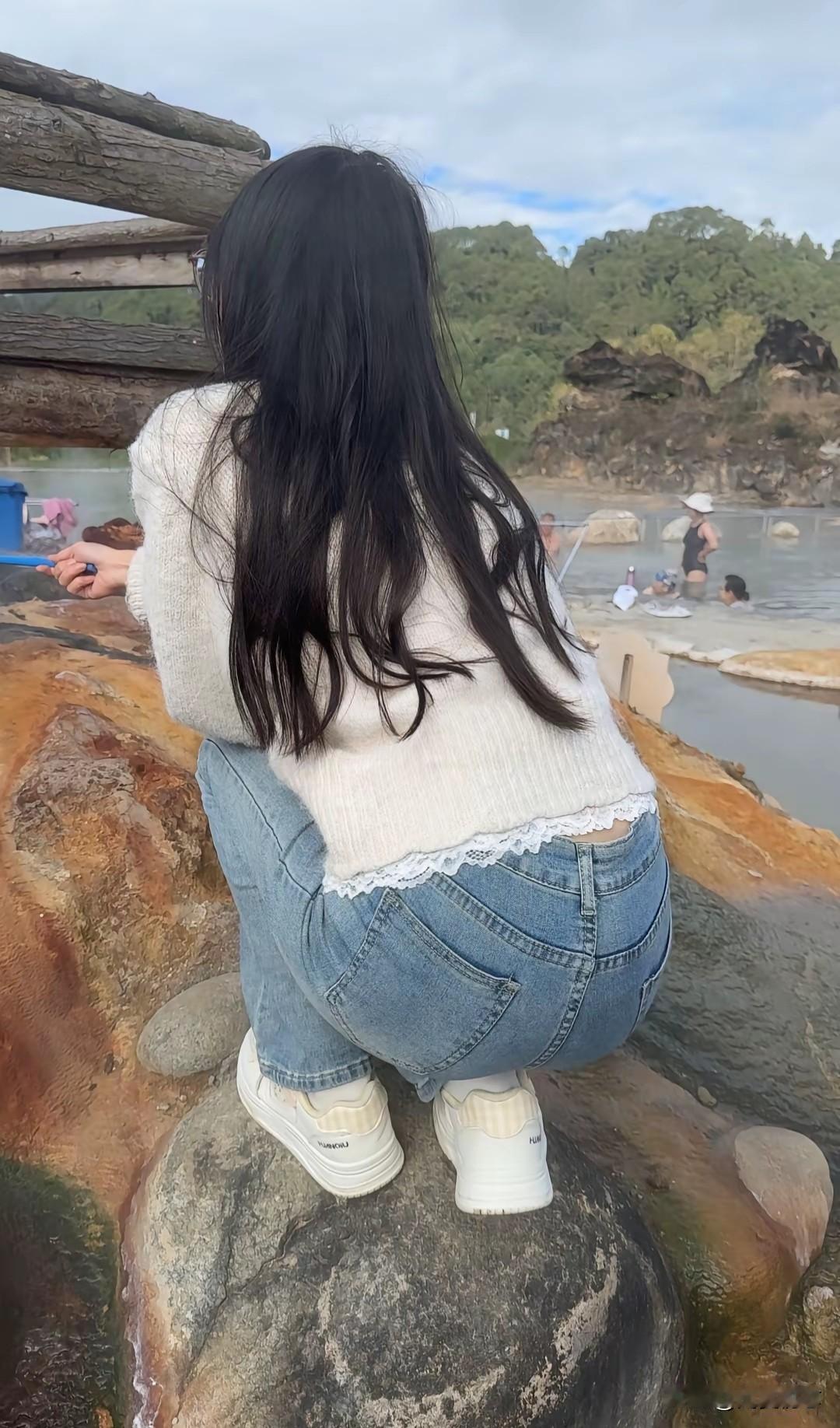 山间清泉流，人间好时光。