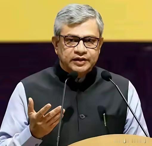 印度科技部长瓦伊什瑙在参加达沃斯世界经济论坛上高调宣称：印度必将在数年内成为世界