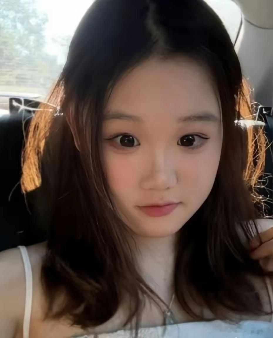 怪不得好多冷门项目的运动员退役后都去直播带货了看了张家齐的采访才明白，同样的苦，