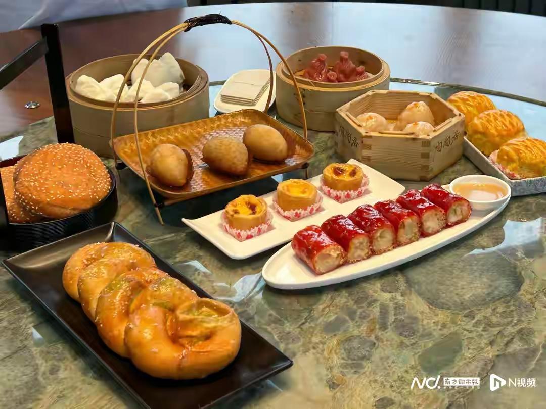 强制执行，广州早茶，下午茶必须提供多种茶提供选择并且收取茶位费每人10元。大家