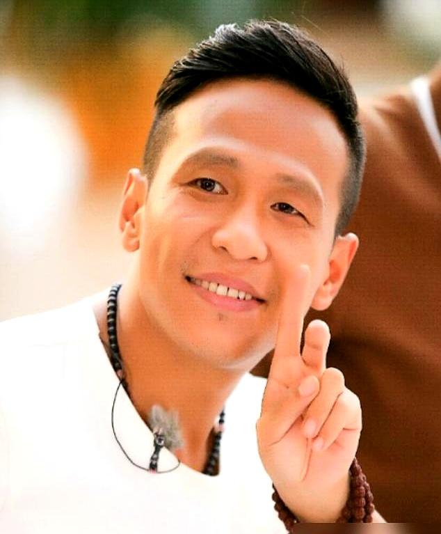 这钱太烫手，宋小宝直接退了400万！刘德华欣赏宋小宝，拿出500万支持他