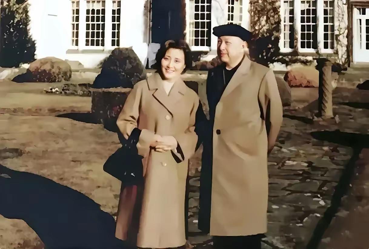 钱学森夫人蒋英说：“钱学森他这个人，心很静，人很稳，一辈子没有大呼小叫过。他不抽