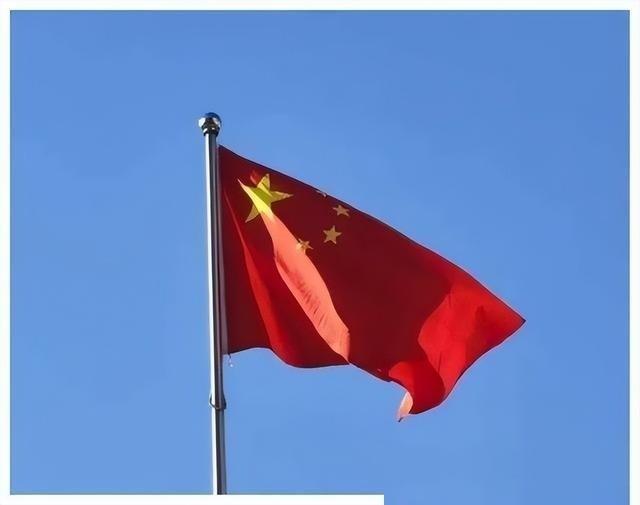 天安门每天换的国旗，旧旗竟有这么多门道不少人都有过疑问：天安门每天升起的国旗都
