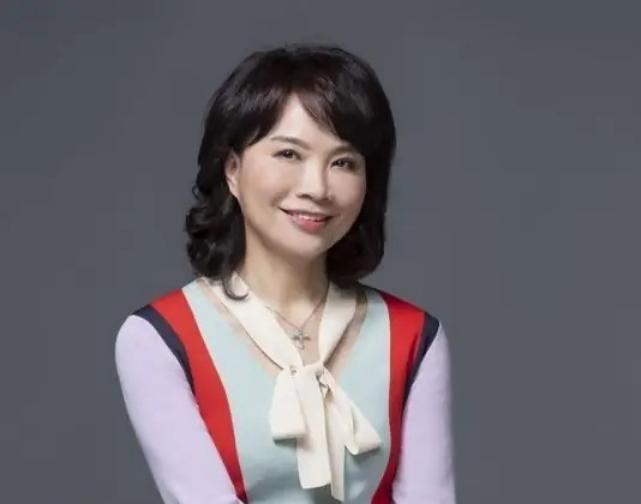 最近台湾媒体人陈凤馨的一段话又火了！2023年8月23日发布，陈凤馨:当我们被1