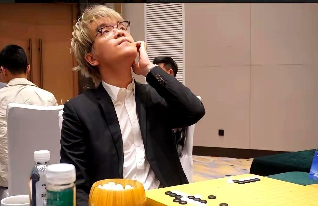 你以为是中国围棋3000年的厚重历史在传承。其实是1个97年的年轻人，用78%