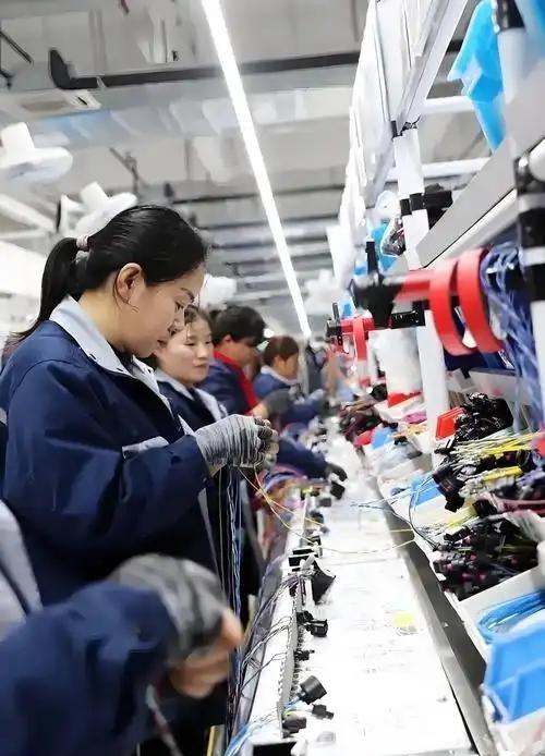 很多人不理解，欧美是发达了才实行8小时工作制的，还是实行了8小时工作制才发达的？